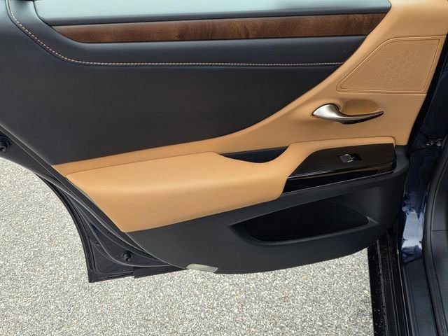 Certified 2024 Lexus ES 350 w/ Premium Package image 32