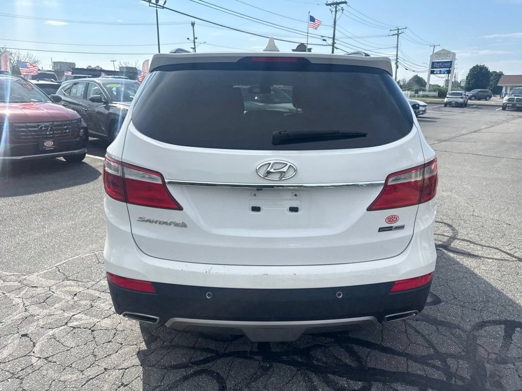 Used 2016 Hyundai Santa Fe SE w/ Option Group 03 AWD/4WD image 6
