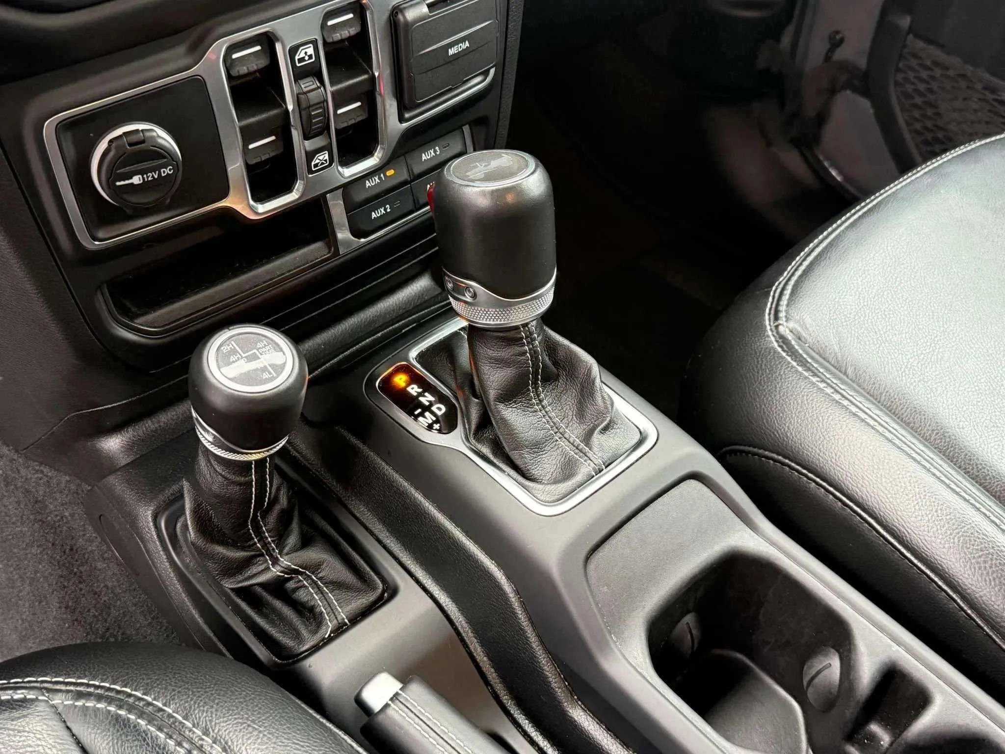 Used 2023 Jeep Wrangler Unlimited Sahara image 26