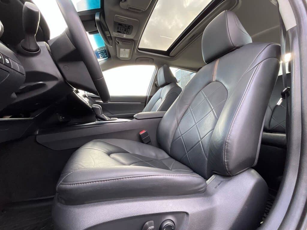 Used 2018 Toyota Camry XLE w/ Audio Package image 11