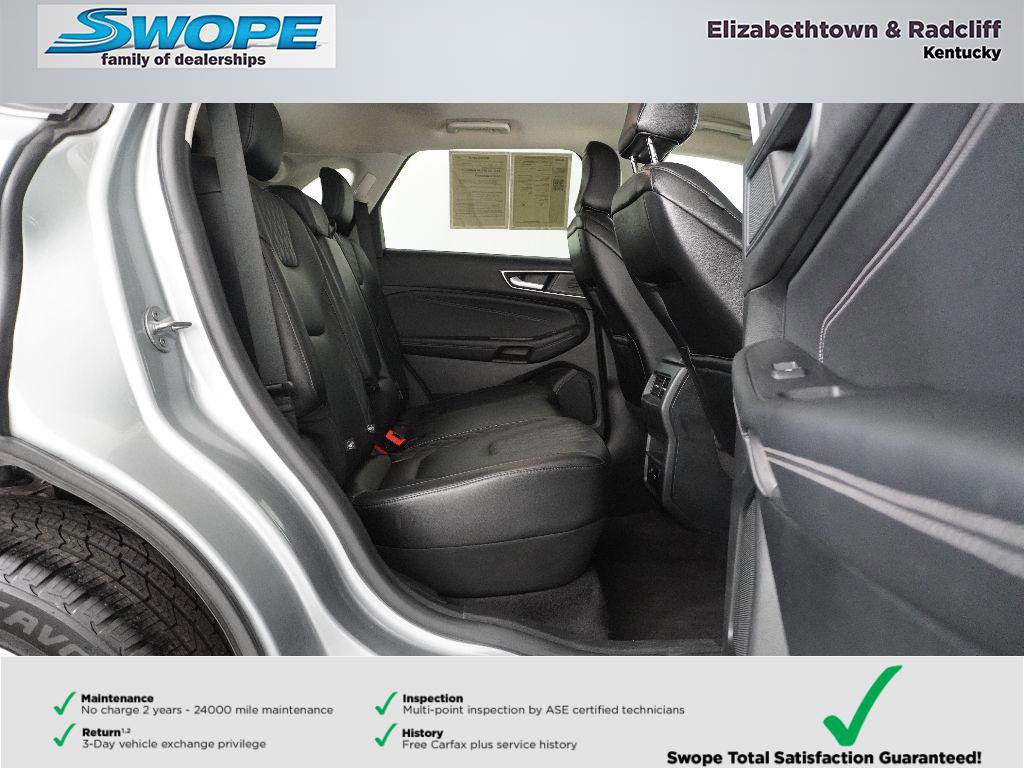 Used 2024 Ford Edge Titanium image 9