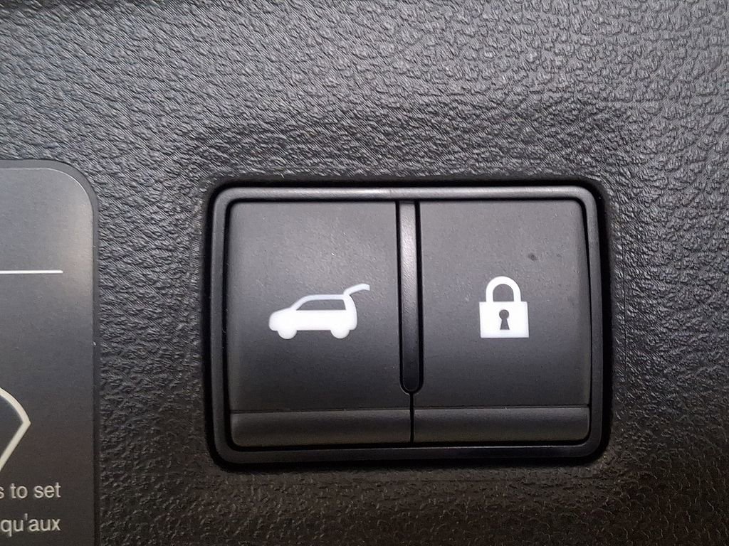 Certified 2025 INFINITI QX50 Sport image 30