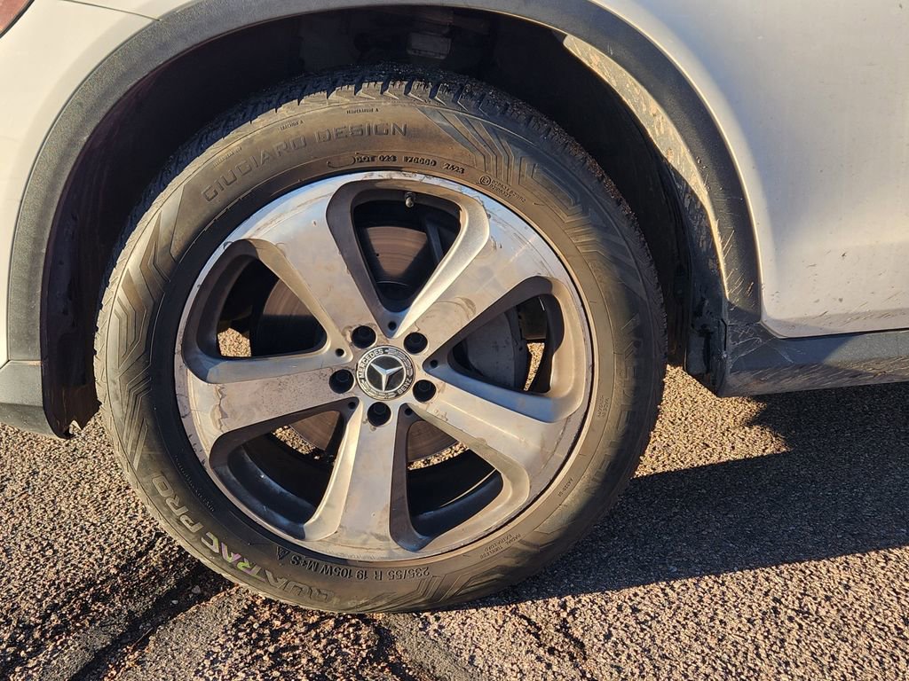 Used 2018 Mercedes-Benz GLC 300 image 7