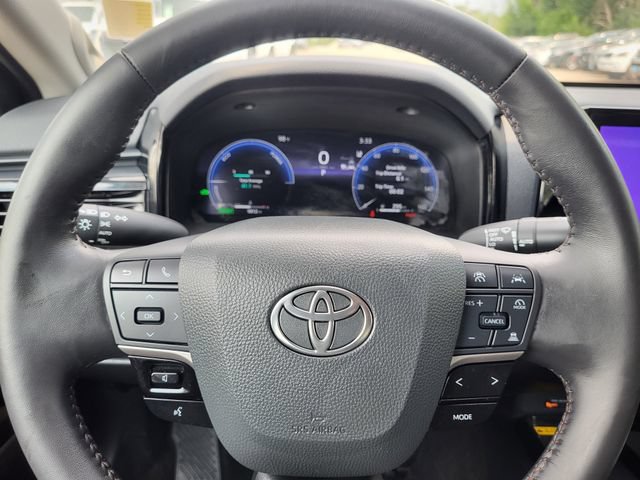 Used 2025 Toyota Camry XLE w/ Premium Package AWD/4WD image 15