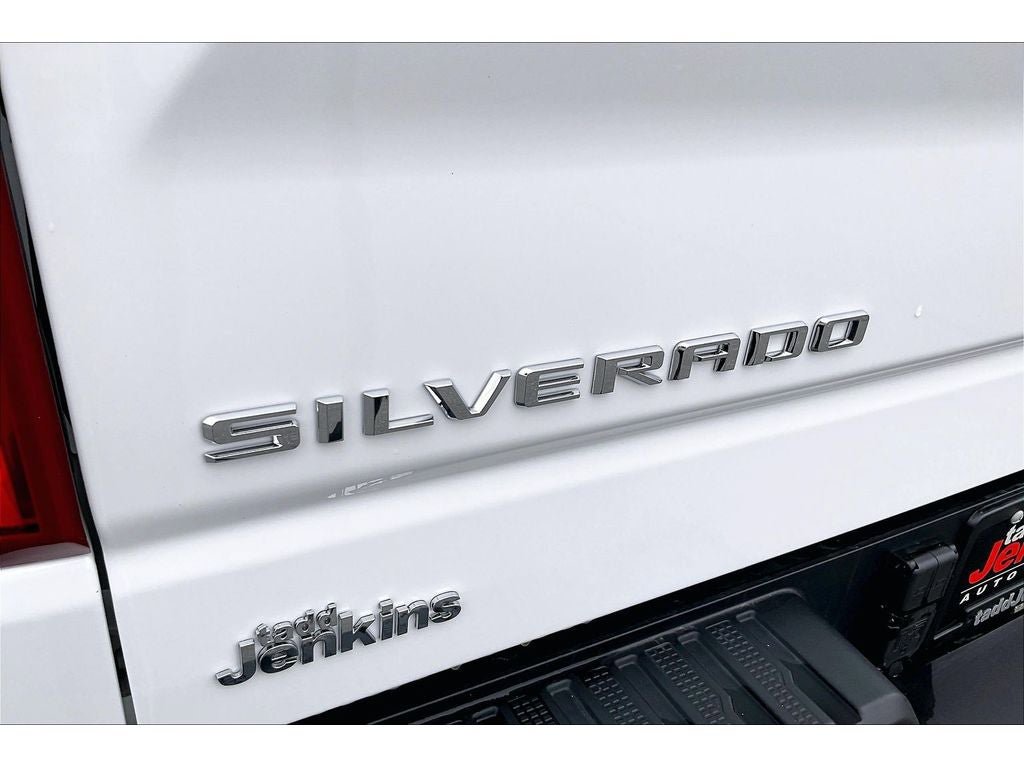Used 2025 Chevrolet Silverado 1500 ZR2 w/ Technology Package image 32