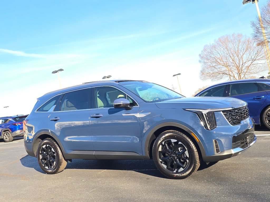 New 2026 Kia Sorento S w/ S Panoramic Sunroof Package