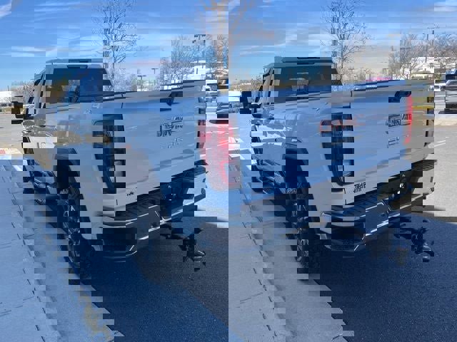 Used 2024 GMC Sierra 2500 Pro w/ Convenience Package image 6