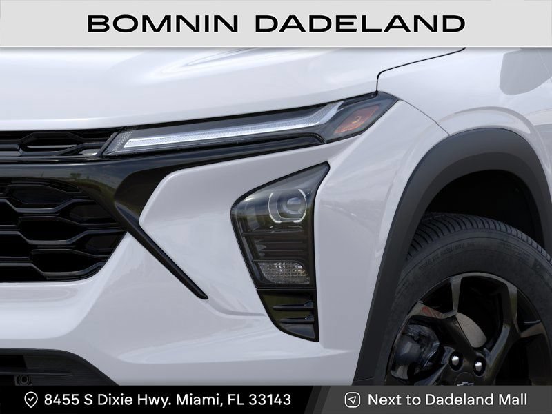 New 2026 Chevrolet Trax LT w/ Midnight Edition FWD image 11
