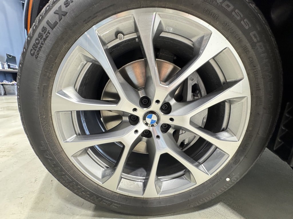 Used 2026 BMW X5 xDrive50e w/ Climate Comfort Package image 7