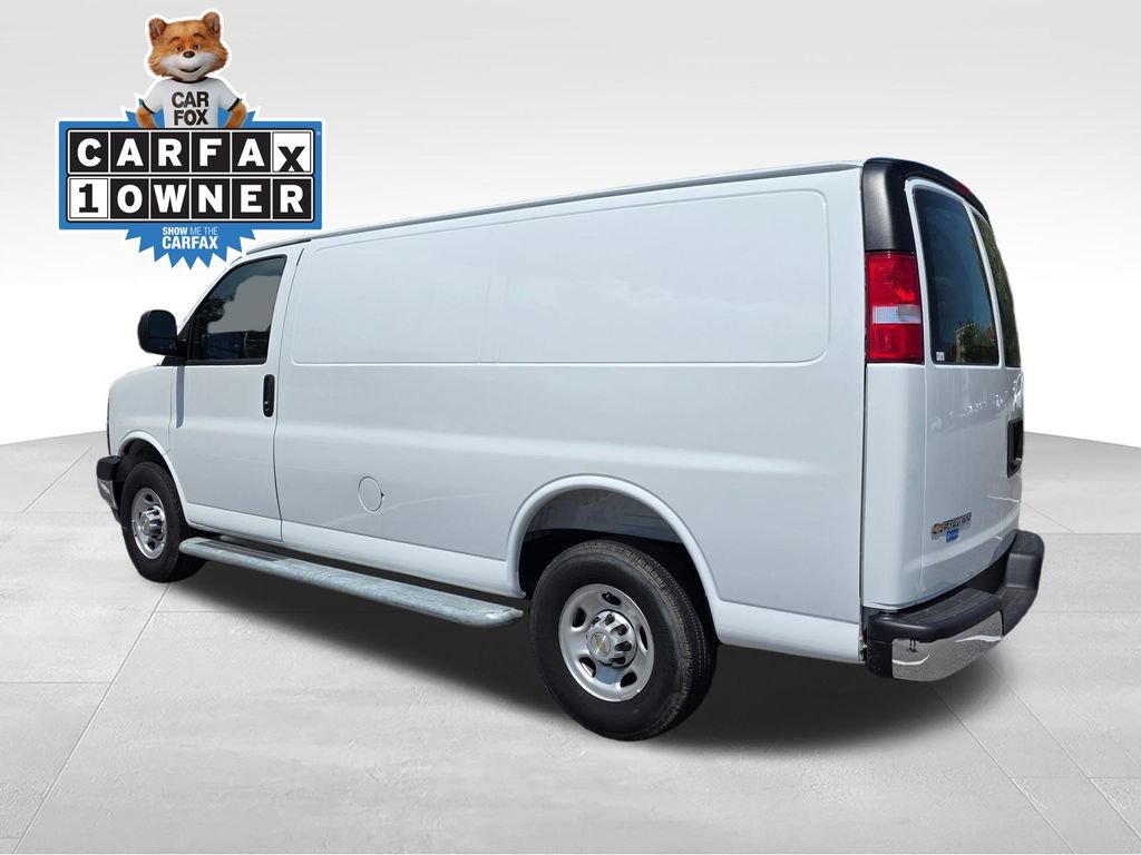 Used 2025 Chevrolet Express 2500 w/ Driver Convenience Package RWD image 5