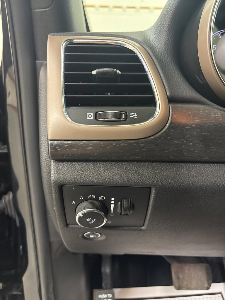 Used 2017 Jeep Grand Cherokee Laredo w/ Quick Order Package 23E image 10