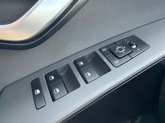 New 2026 Kia Niro LX FWD image 23