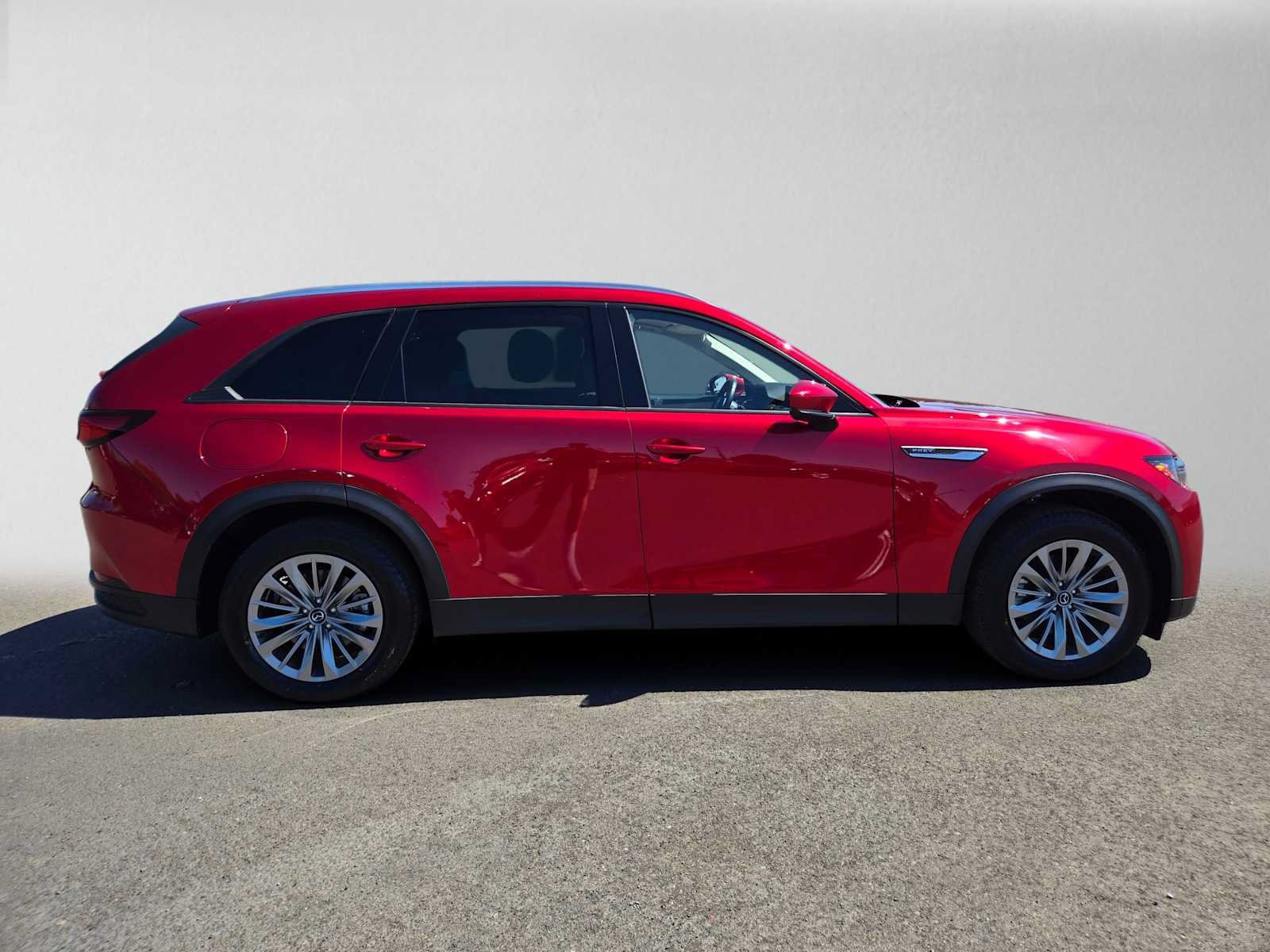 Used 2024 MAZDA CX-90 Plug-In Hybrid w/ Preferred AWD/4WD image 2