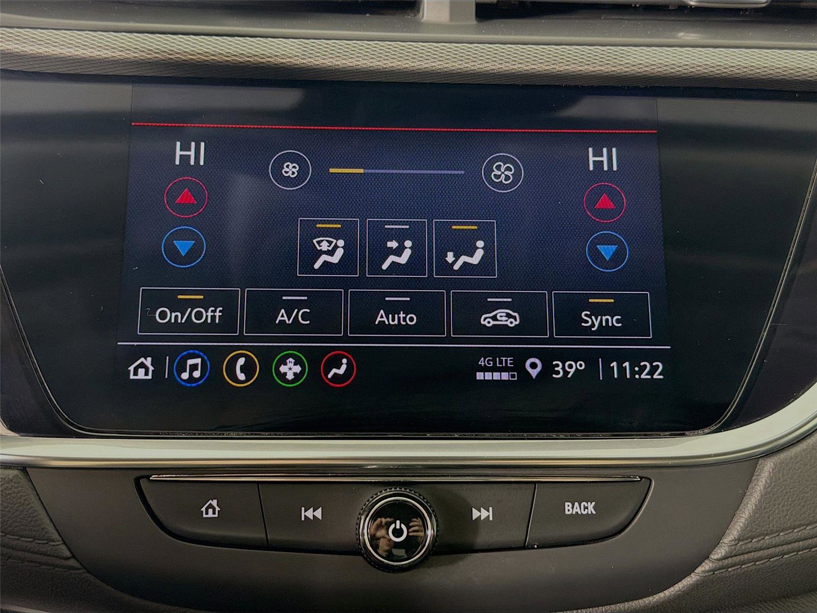 Used 2022 Buick Encore GX Select w/ Sport Touring Package image 16