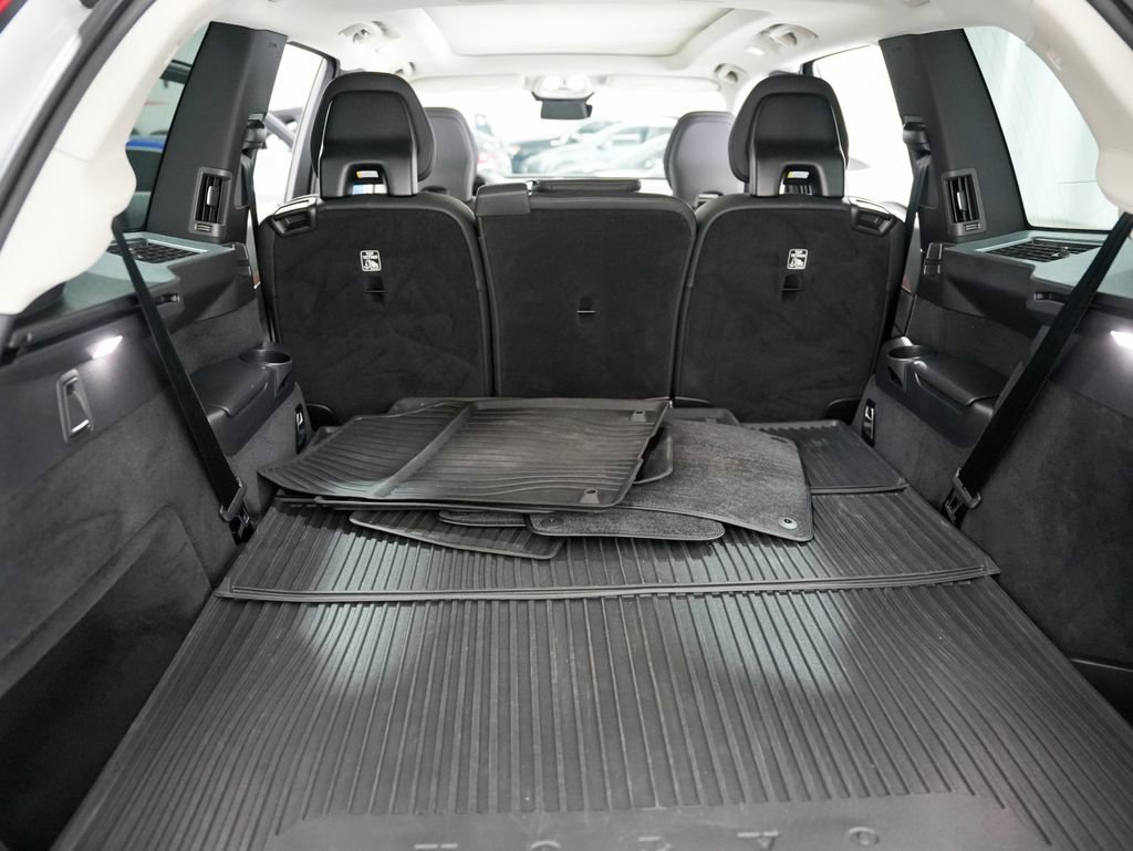 Used 2025 Volvo XC90 T8 Plus w/ Protection Package Premier image 44