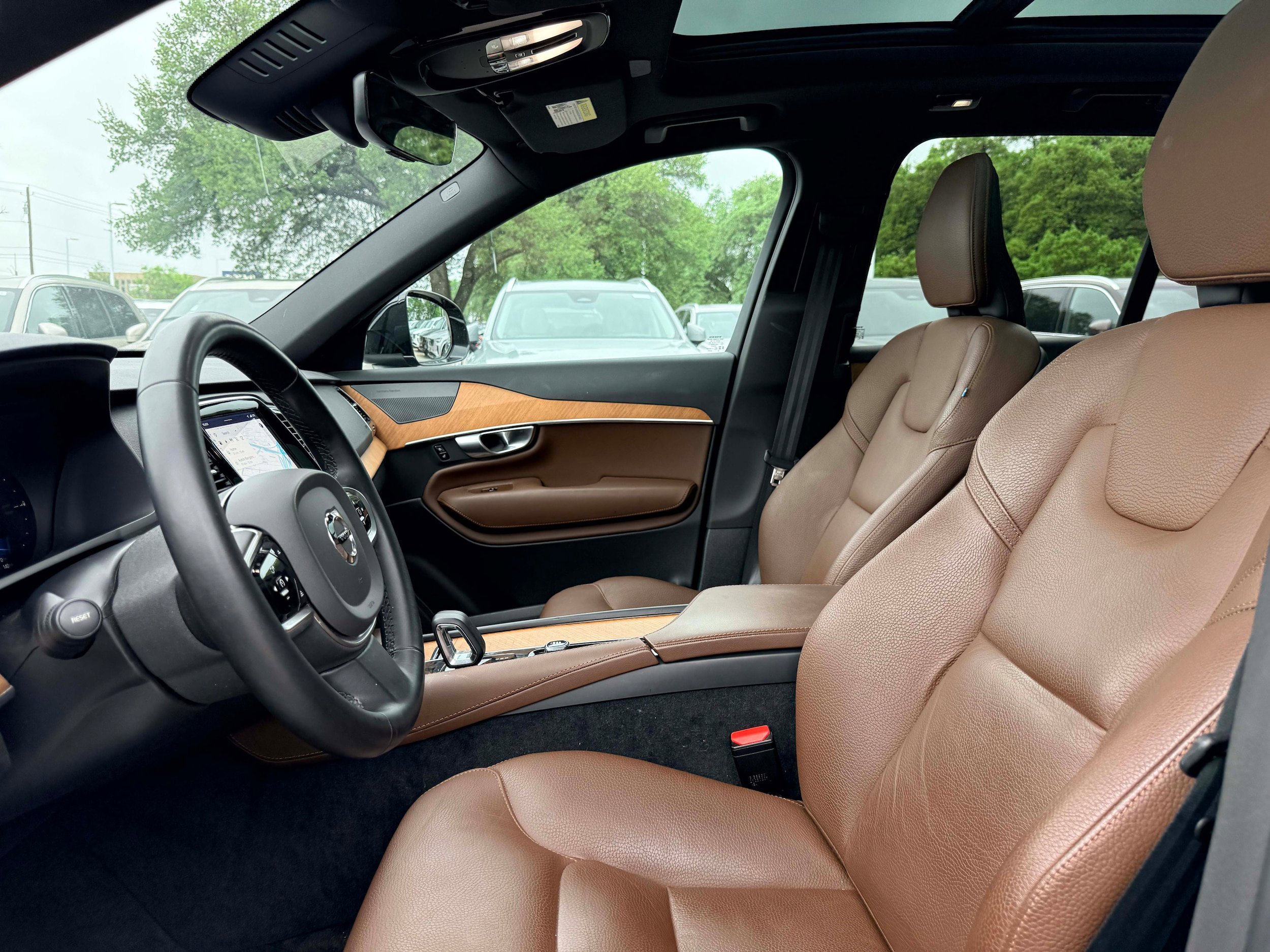Certified 2023 Volvo XC90 T8 Plus AWD/4WD image 12