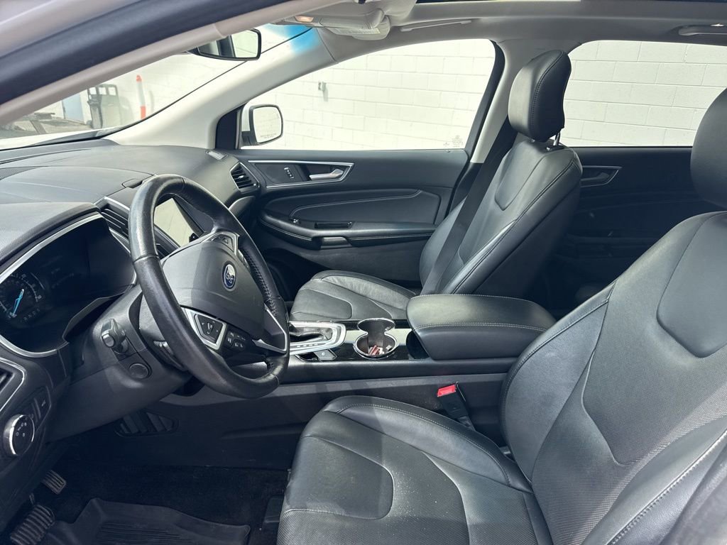 Used 2018 Ford Edge Titanium w/ Equipment Group 302A image 19