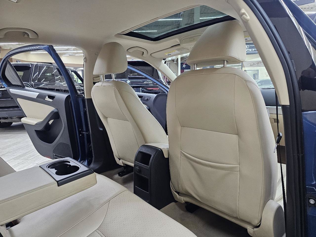 Used 2015 Volkswagen Jetta SEL Premium FWD image 22