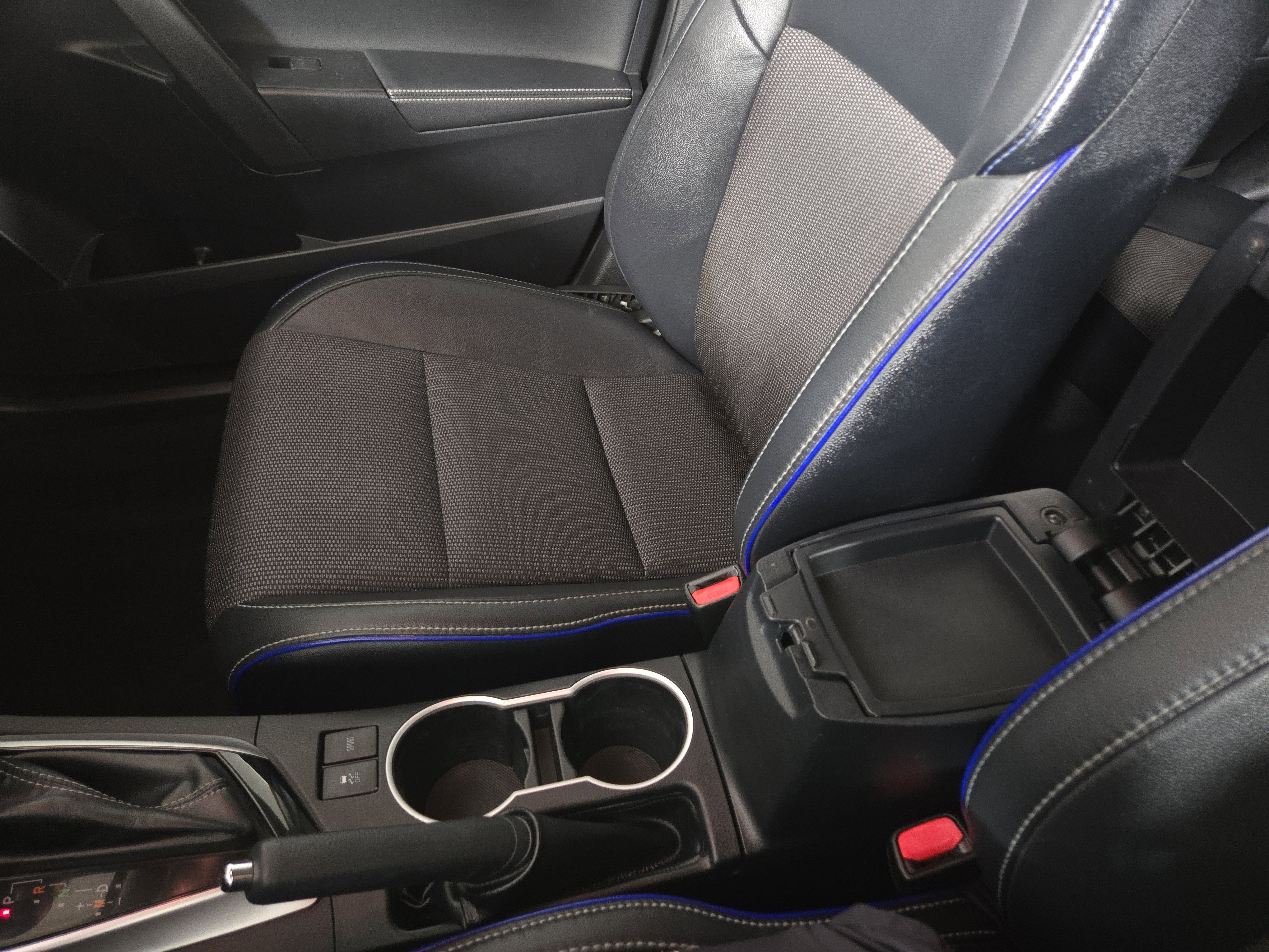 Used 2018 Toyota Corolla L image 28