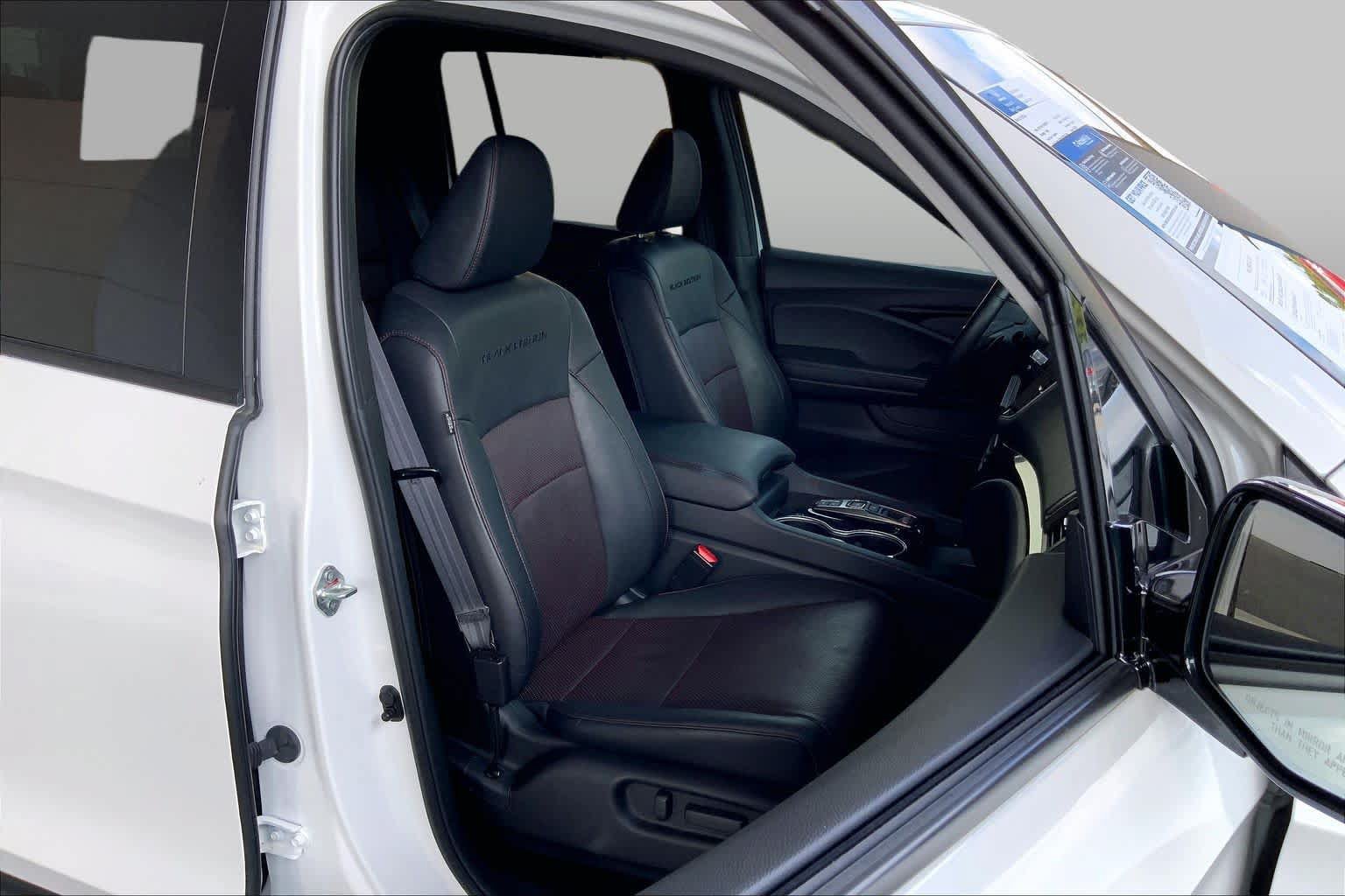 Used 2024 Honda Ridgeline Black Edition image 9