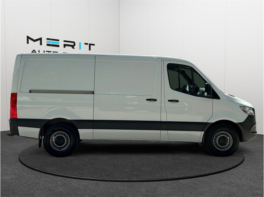 Used 2024 Mercedes-Benz Sprinter 2500 image 10