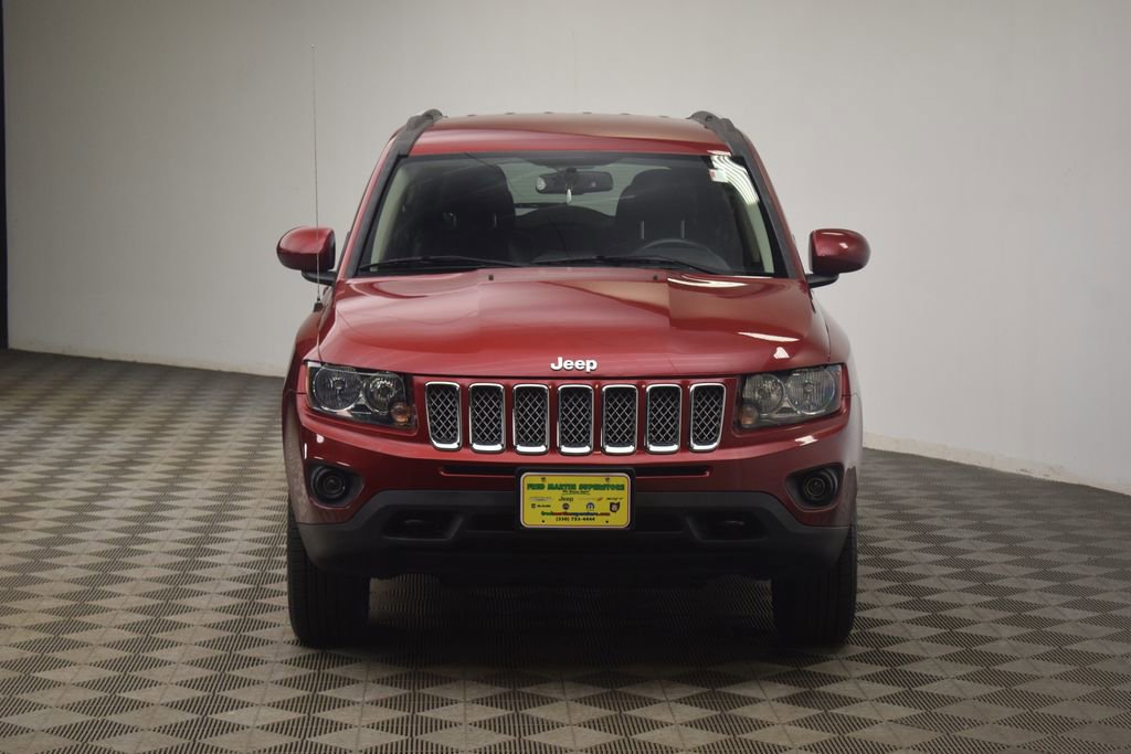 Used 2017 Jeep Compass Latitude AWD/4WD image 16