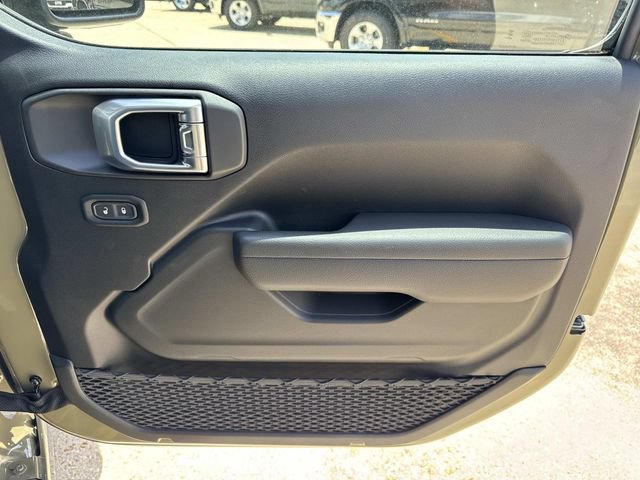New 2026 Jeep Gladiator Sport AWD/4WD image 16