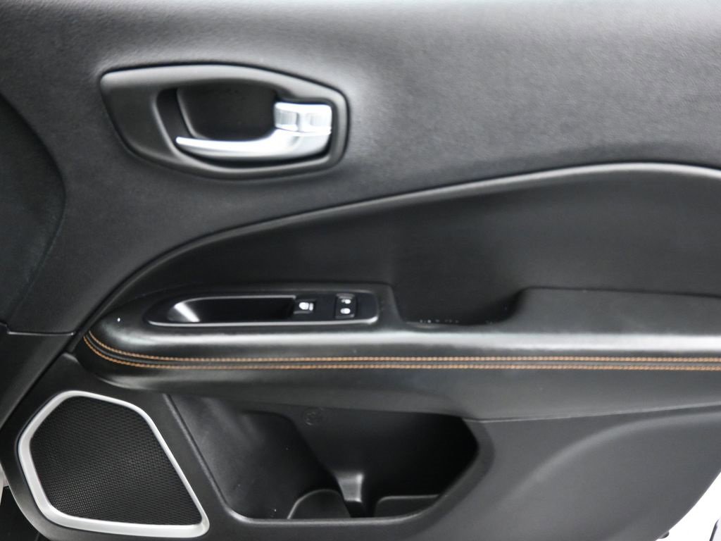 Used 2020 Jeep Compass Limited image 36