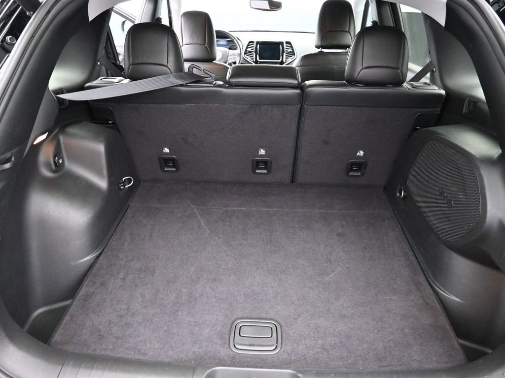 Used 2020 Jeep Cherokee Limited image 14