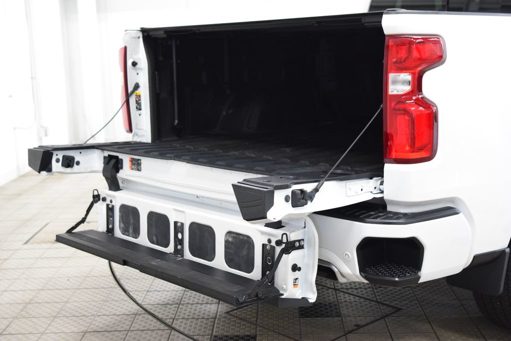 Used 2024 Chevrolet Silverado 1500 High Country AWD/4WD image 27