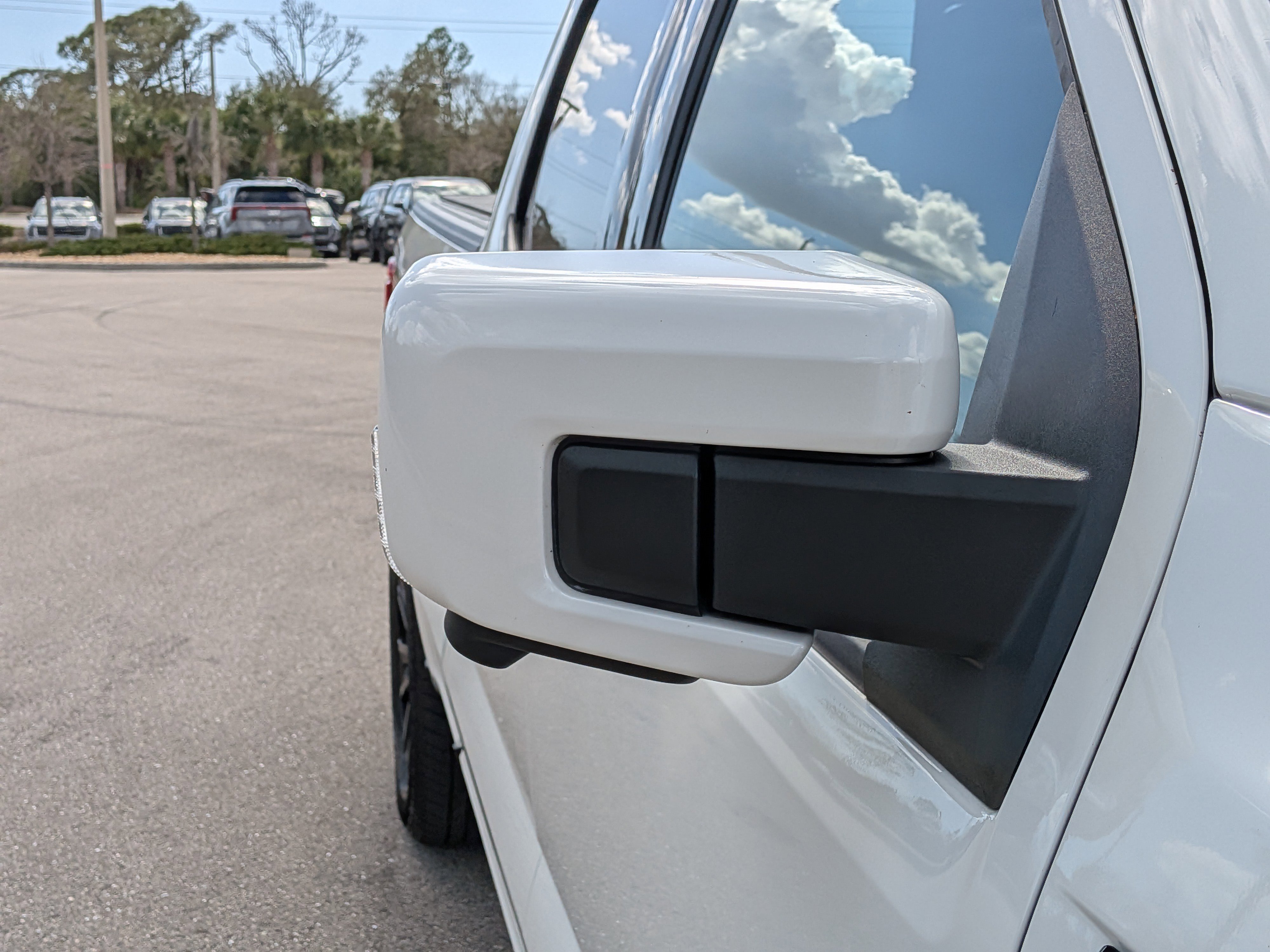 Used 2024 Ford F150 Platinum image 12