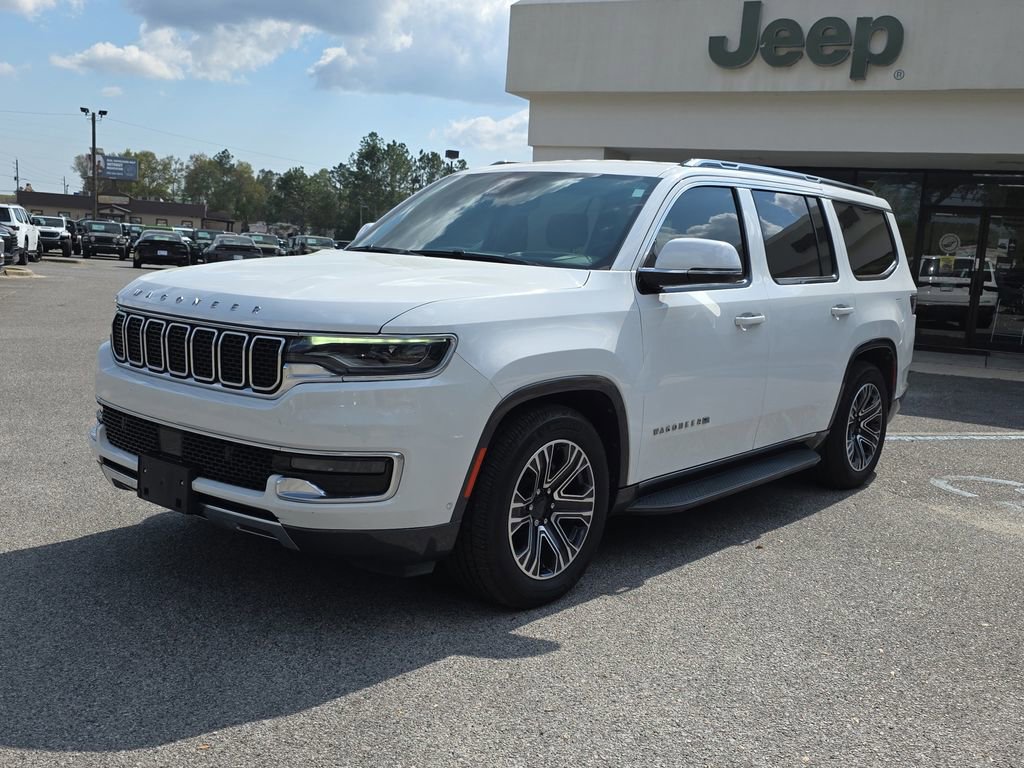 Used 2022 Jeep Wagoneer Series III w/ Flexible Seating Group image 9