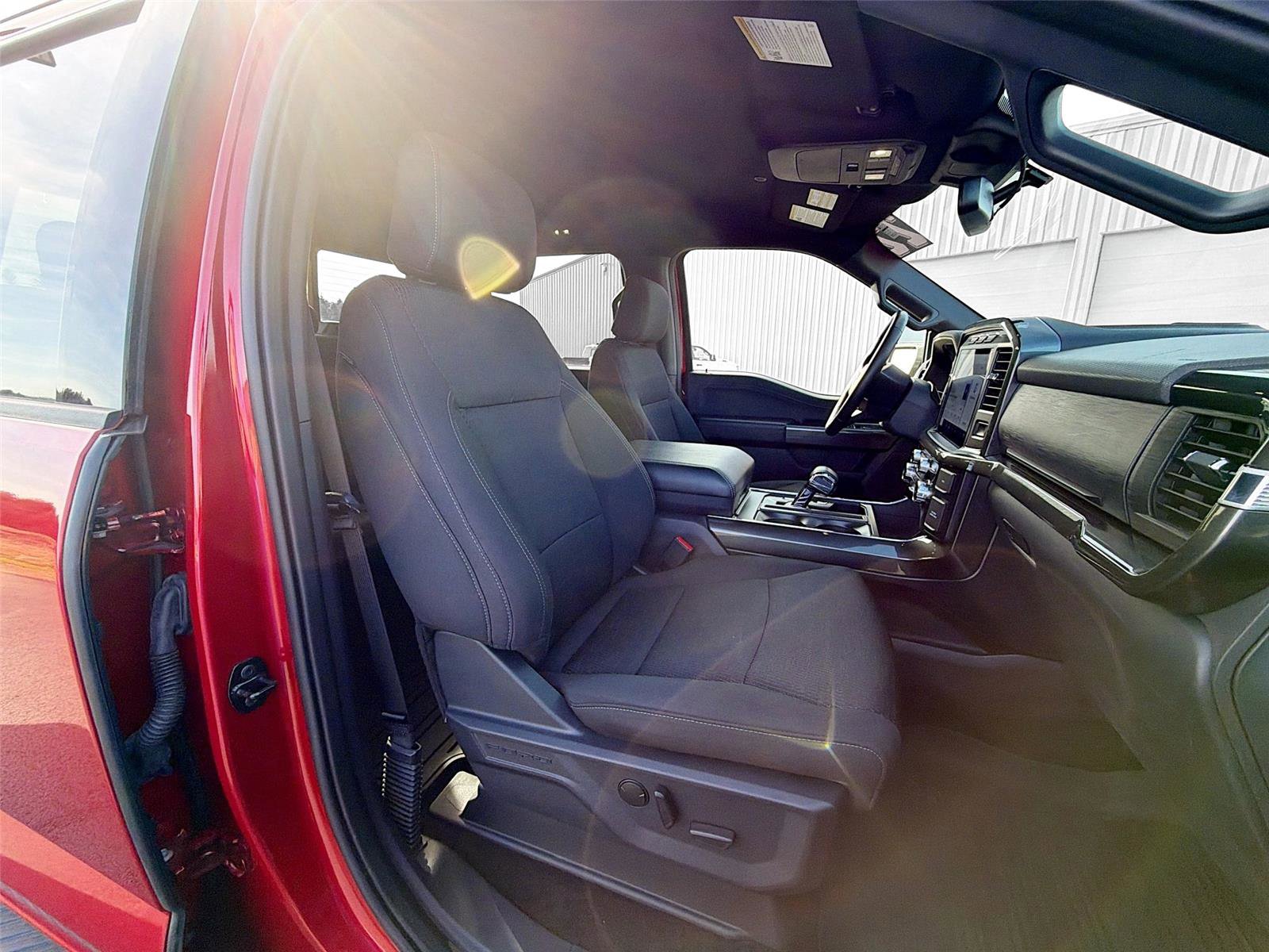 Used 2022 Ford F150 XLT w/ Equipment Group 302A High image 25