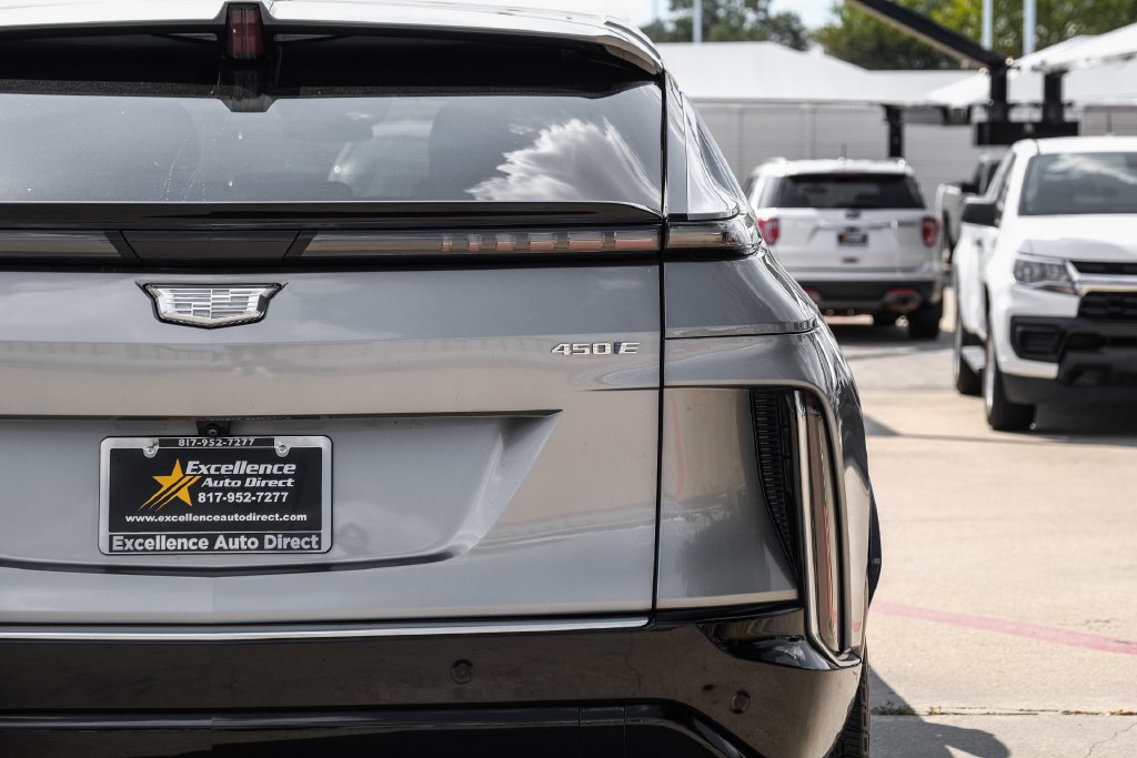 Used 2024 Cadillac Lyriq Luxury w/ LPO, Floor Liner Package RWD image 49