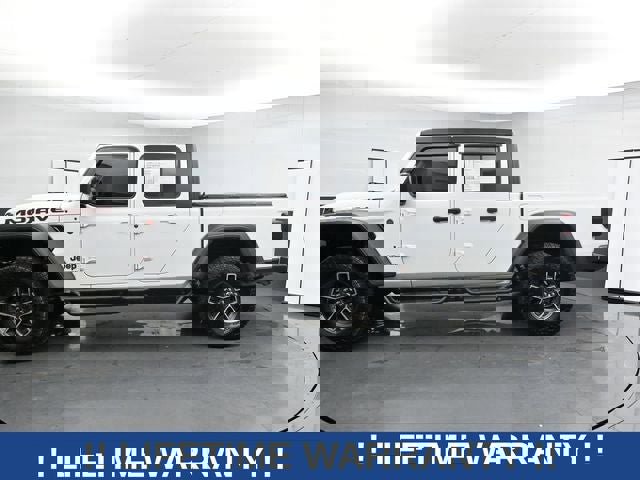 Used 2024 Jeep Gladiator Mojave w/ Technology Group image 7