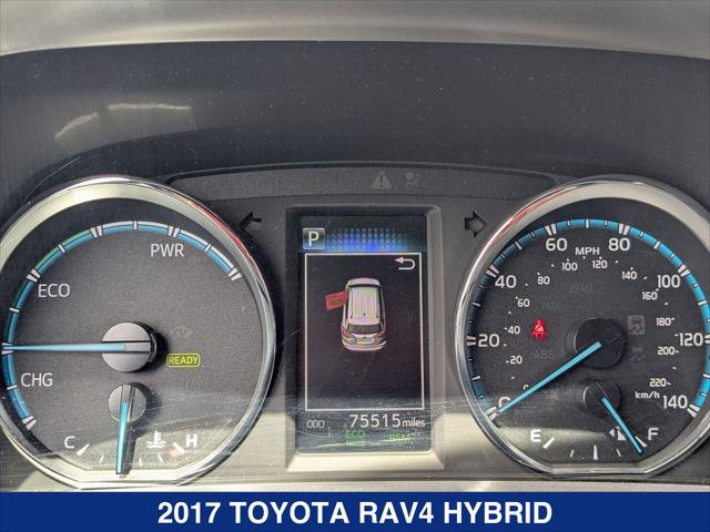 Used 2017 Toyota RAV4 SE image 16