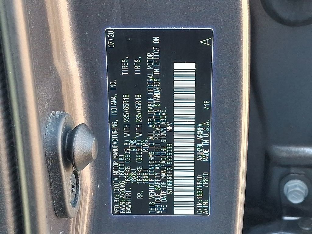 Used 2020 Toyota Highlander XLE image 27