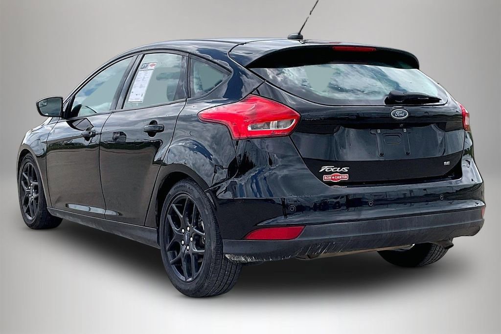 Used 2016 Ford Focus SE w/ Equipment Group 201A FWD image 4