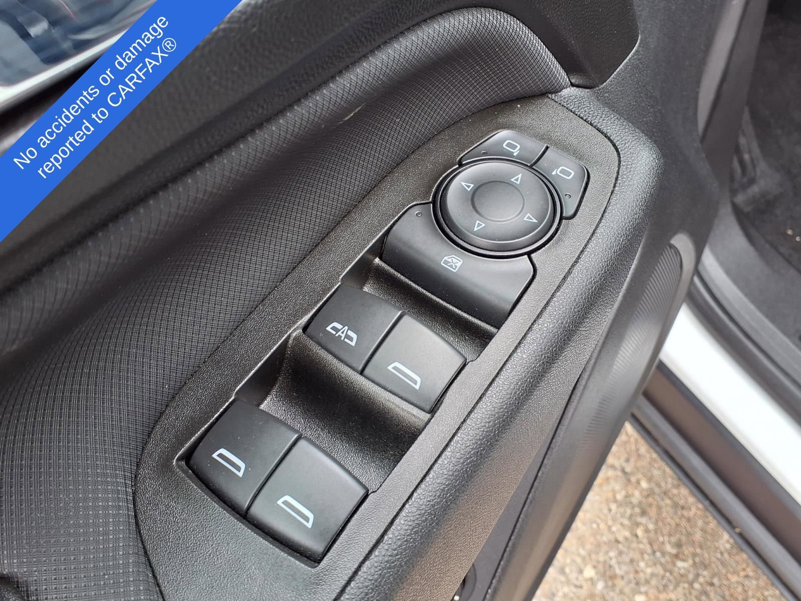 Used 2022 Chevrolet Equinox RS w/ LPO, Floor Liner Package FWD image 15