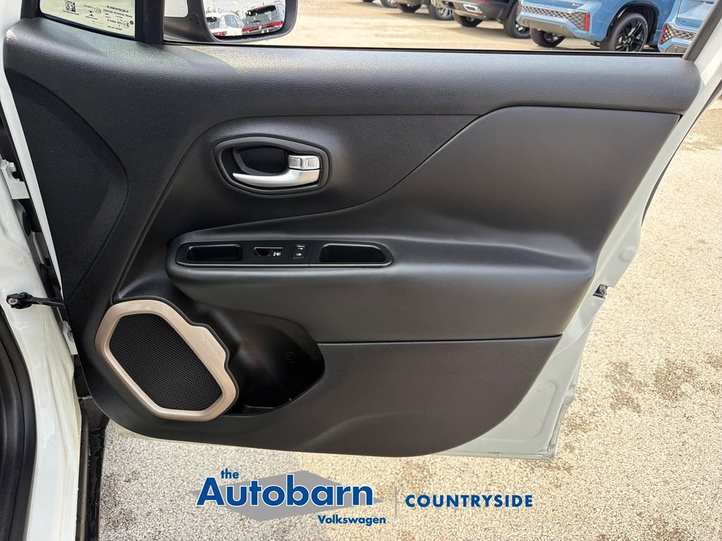Used 2015 Jeep Renegade Limited FWD image 24