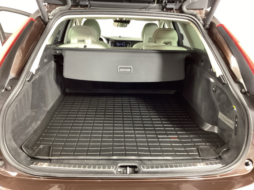 Used 2017 Volvo V90 T6 Cross Country AWD/4WD image 35