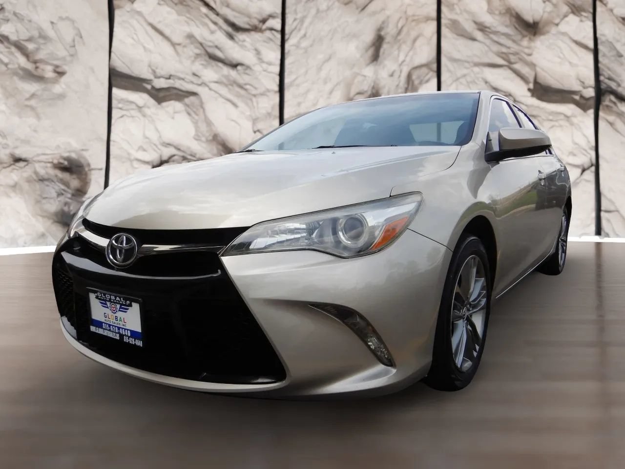 Used 2017 Toyota Camry SE