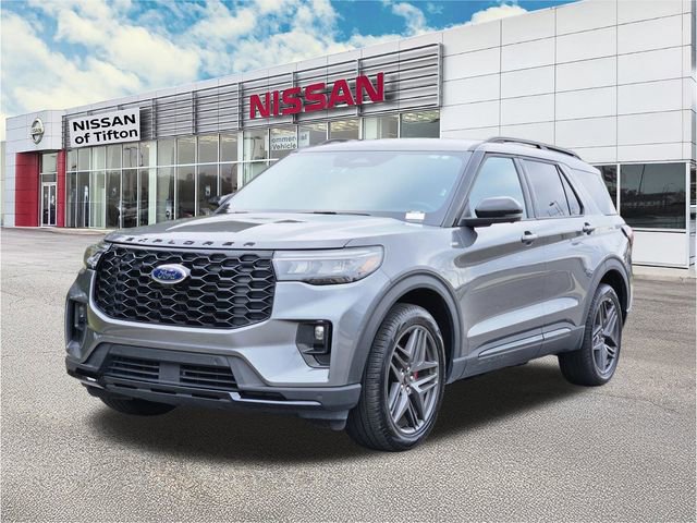 Used 2025 Ford Explorer ST-Line w/ ST-Line Street Pack image 8