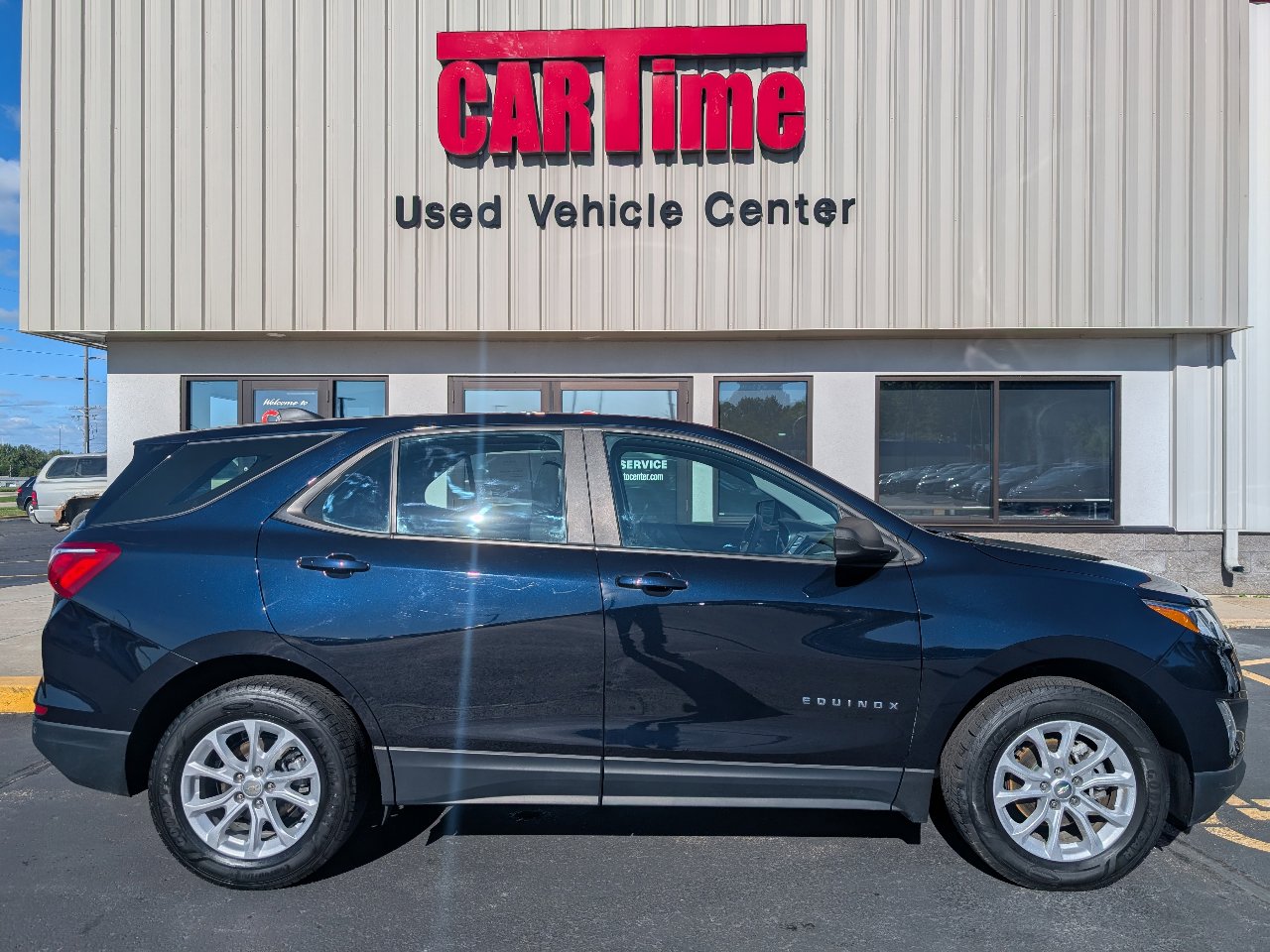 Used 2021 Chevrolet Equinox LS image 1
