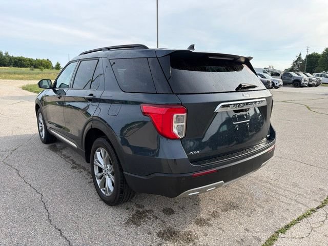 Used 2024 Ford Explorer XLT w/ Equipment Group 202A AWD/4WD image 5