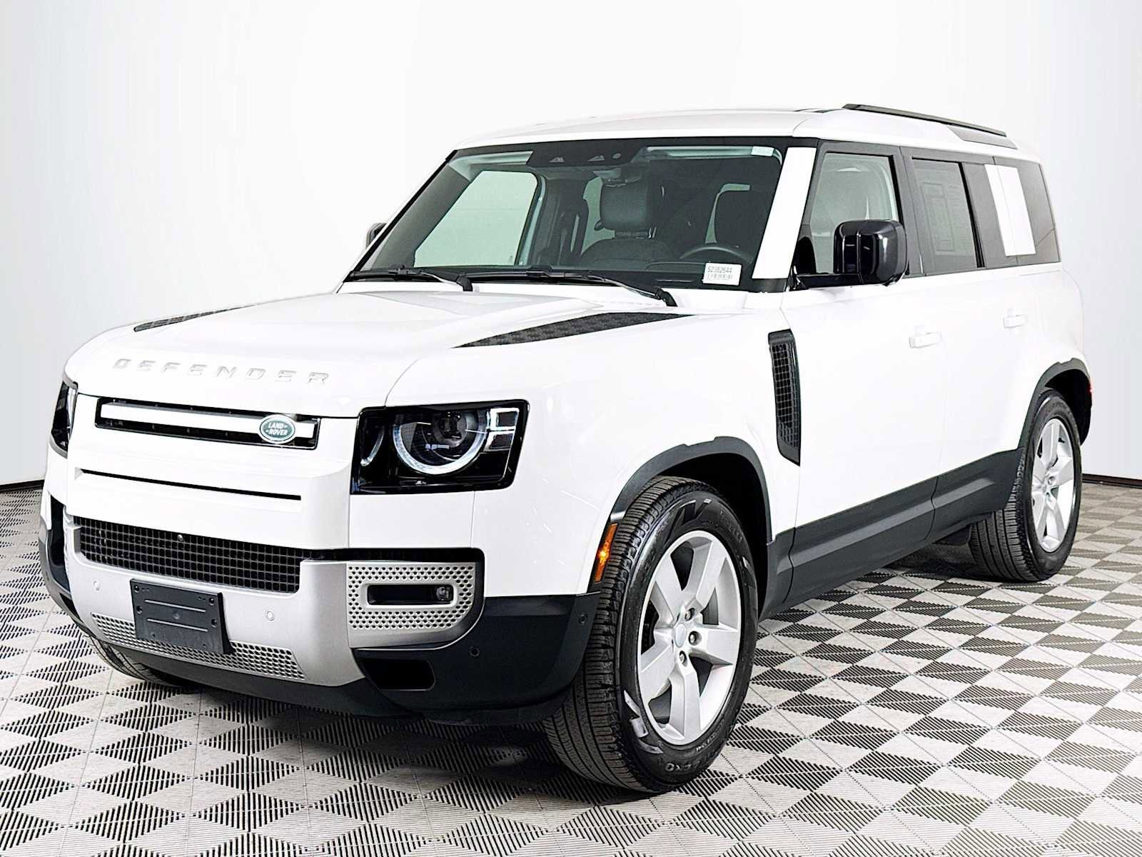 Used 2025 Land Rover Defender 110 S image 1