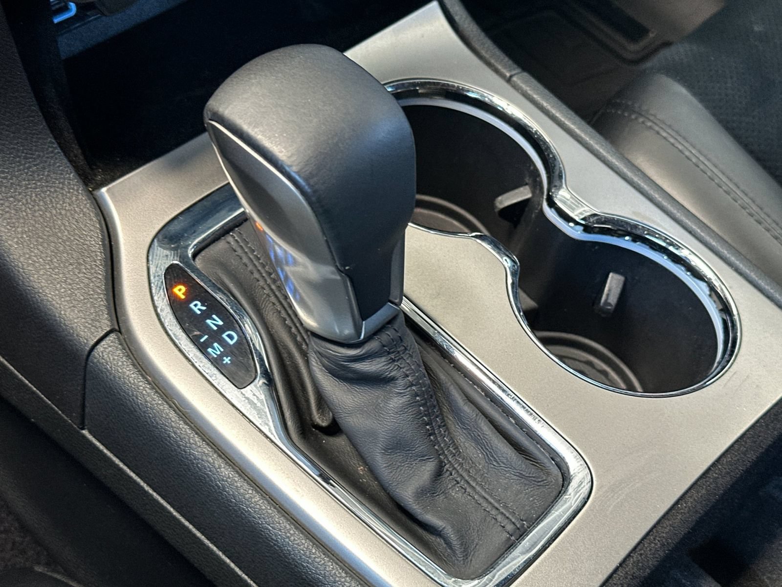 Used 2018 Jeep Grand Cherokee Altitude AWD/4WD image 23