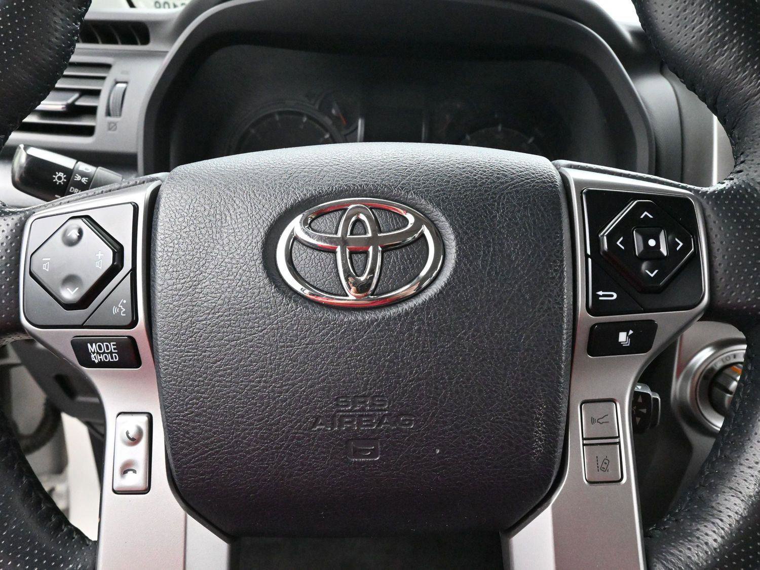 Used 2023 Toyota 4Runner SR5 Premium w/ Moonroof Package image 18