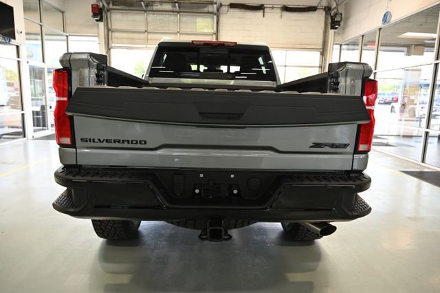 New 2026 Chevrolet Silverado 2500 ZR2 w/ LPO, Dark Essentials Package AWD/4WD image 7