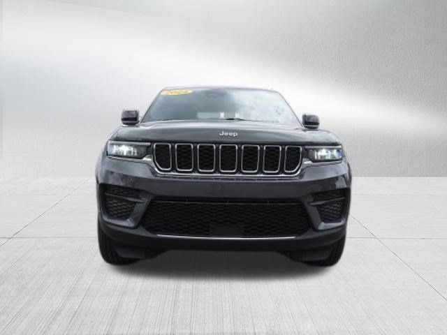 Certified 2024 Jeep Grand Cherokee Laredo X RWD image 9